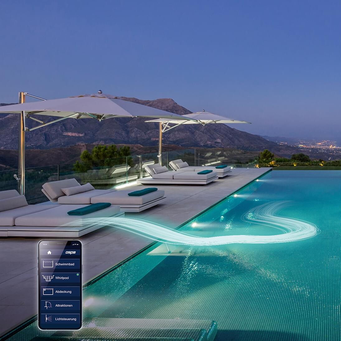 Ein moderner Pool mit Loungebereich und Sonnenschirmen wird durch ein Smartphone für intelligente Steuerung visualisiert.